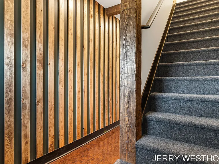 715 Butterworth St SW #2 — Photo 2