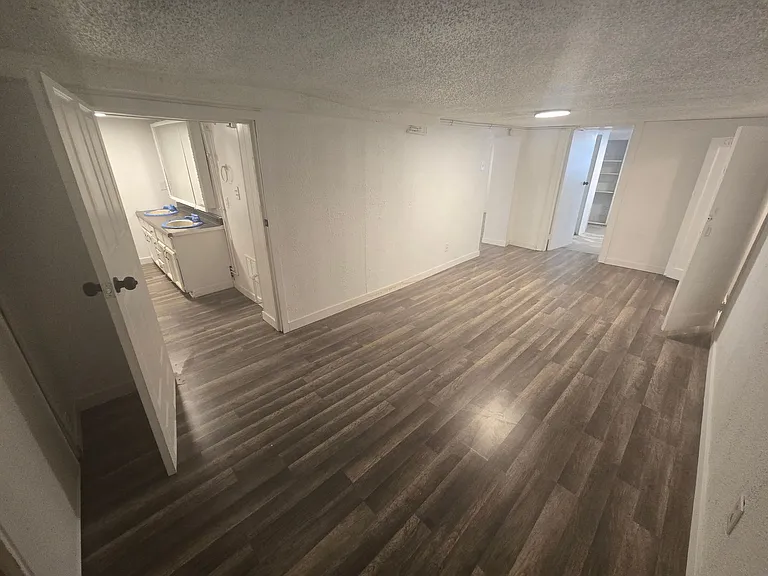 400 Santa Fe Dr #12 — Photo 15