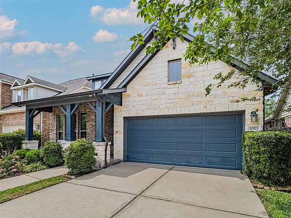 5th image of 10923 Texas Rose Dr