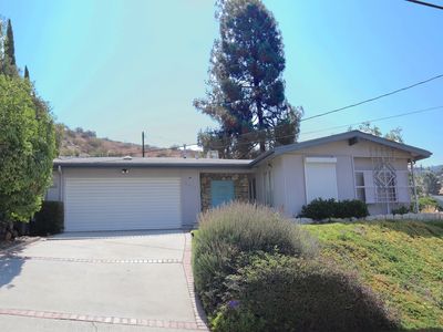 8410 Vine Valley Dr, Sun Valley, CA, 91352
