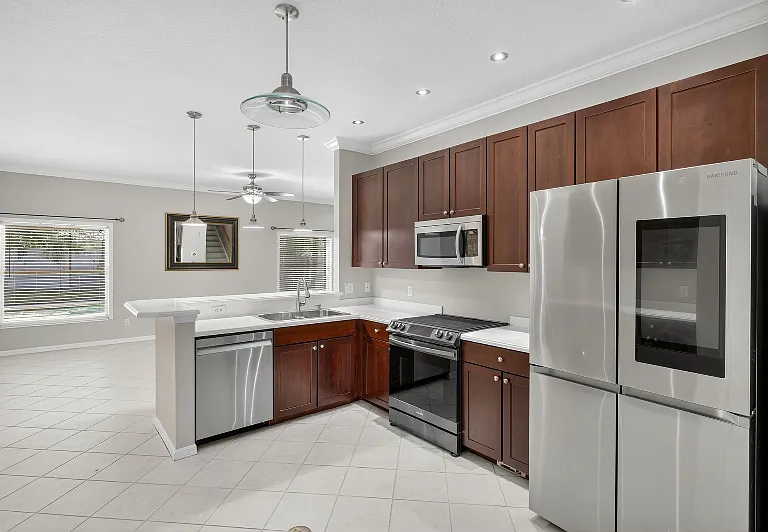 8250 Silver Birch Way — Photo 10