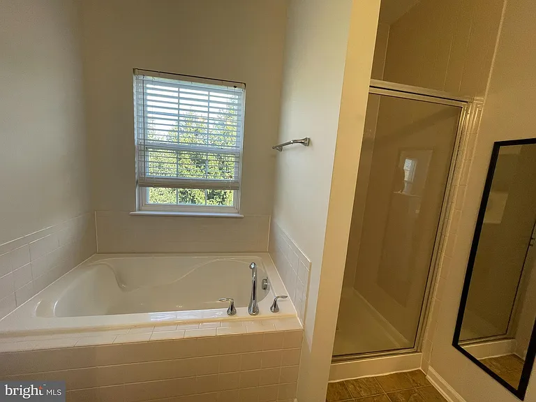 314 Kintyre Ln — Photo 21