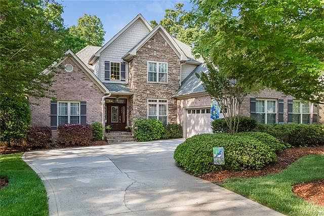 1st image of 111 English Ivy Ln