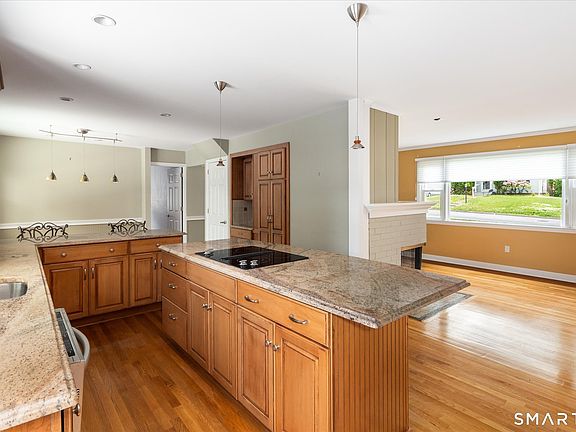 4th image of 43 Green Knolls Lane