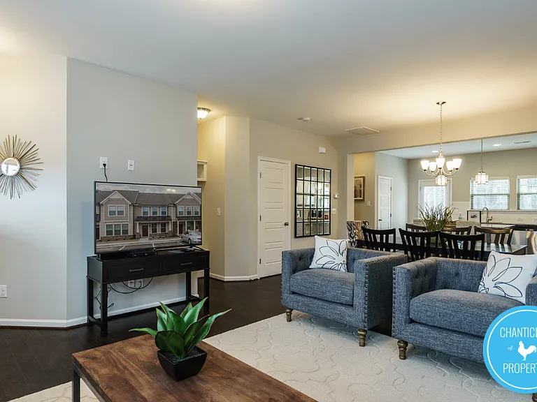 1120 Midtowne Way — Photo 8
