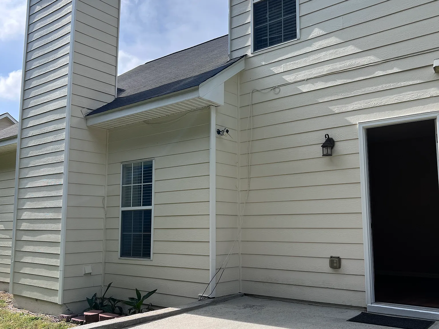5 bed, 3200 sqft, $2,850 — Photo 3