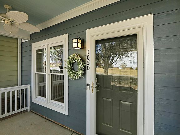 3rd image of 1050 Scotts Ridge Trl