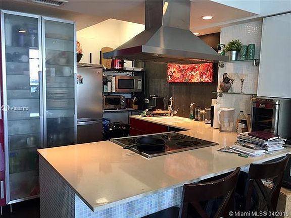 5th image of 2121 N Bayshore Dr APT 518
