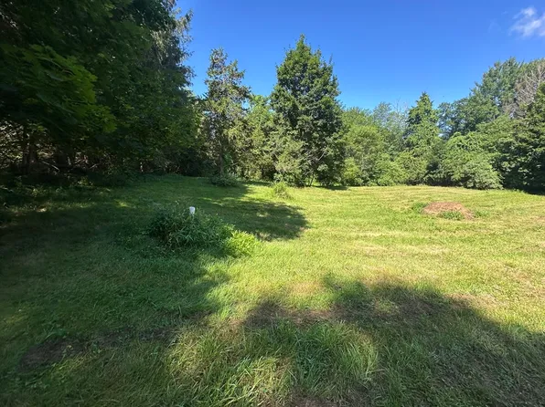 29 Moulton St, Rehoboth, MA 02769