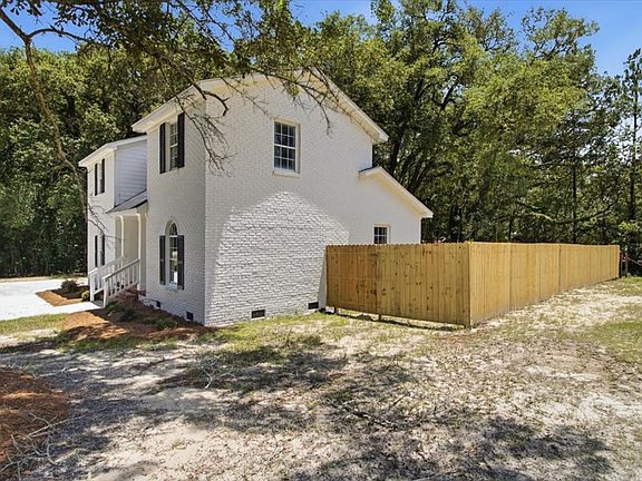 3rd image of 310 Tallokas Rd