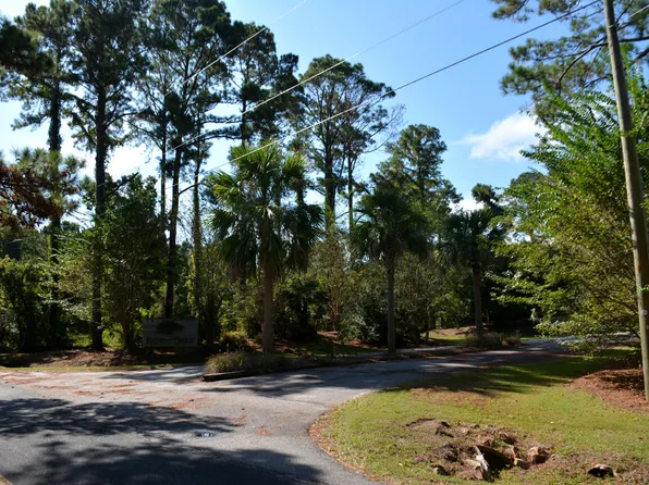61 Osprey Rd, Edisto Island, SC 29438