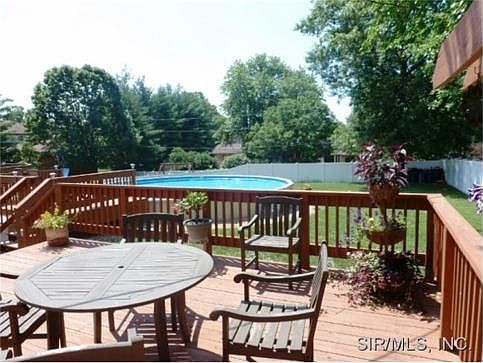 4th image of 30 Sunray Dr
