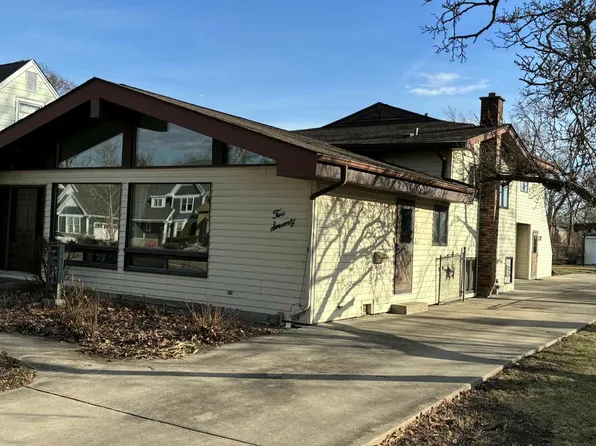 270 W Fremont Ave, Elmhurst, IL 60126