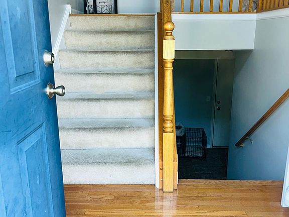 2nd image of 807 Brodhead Dr