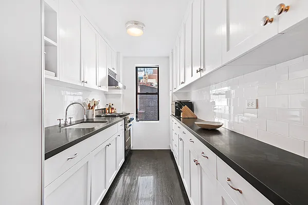 Sold by Compass | media 6