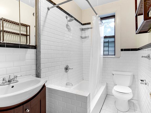 5th image of 1406 Pacific St APT B2