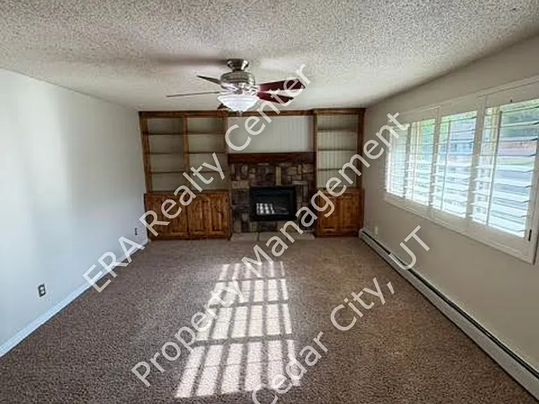 282 S Dewey Ave #A — Photo 6