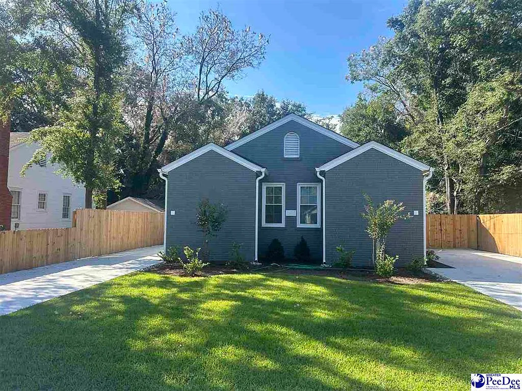710 Gregg Avenue - B — Photo 1