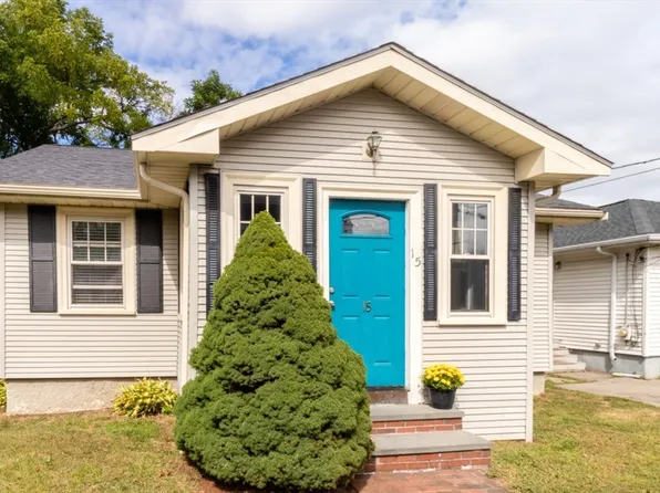 15 Kiely Rd, Dedham, MA 02026