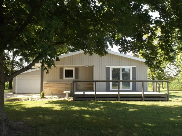 4495 Radio Tower Rd, Olney, IL 62450