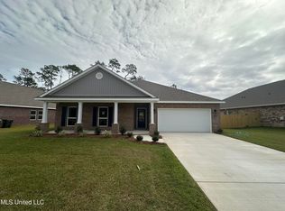 6120 Penni Ln, Ocean Springs, MS 39564