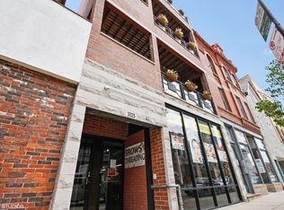 3025 N Lincoln Ave #4, Chicago, IL 60657