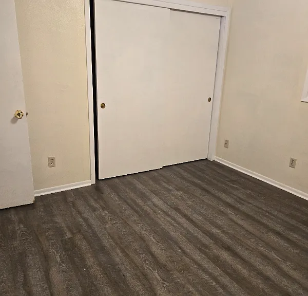513 N Oak Ave #1/2 — Photo 10