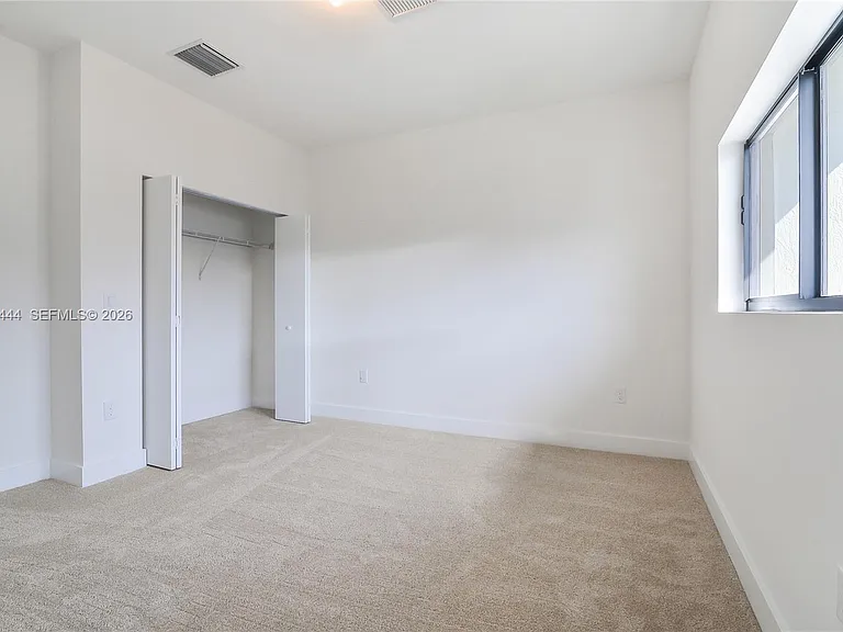 4413 NW 9th St — Photo 8
