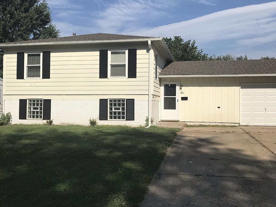 1st image of 811 N Tepee Dr