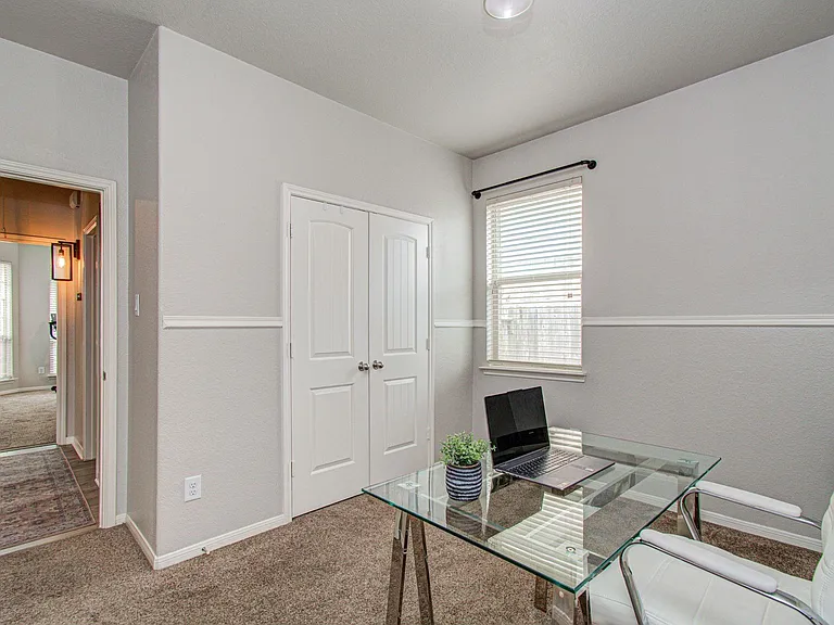 21379 Village Crossing Ln — Photo 25