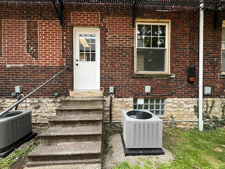 300-312 Clinton St — Photo 19