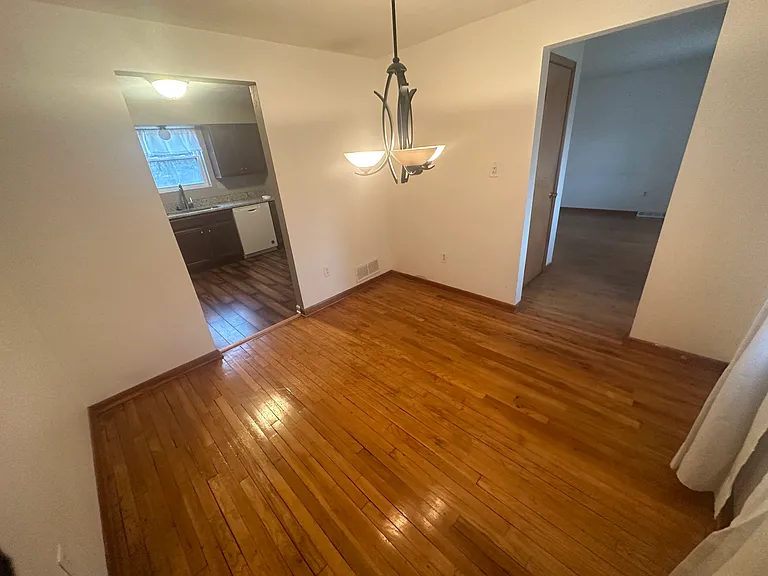 11280 James St — Photo 3