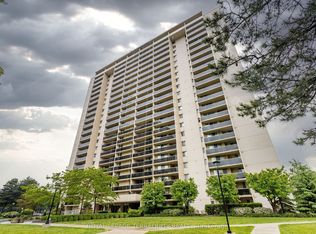 812 Burnhamthorpe Rd #1907, Toronto, ON M9C 4W1