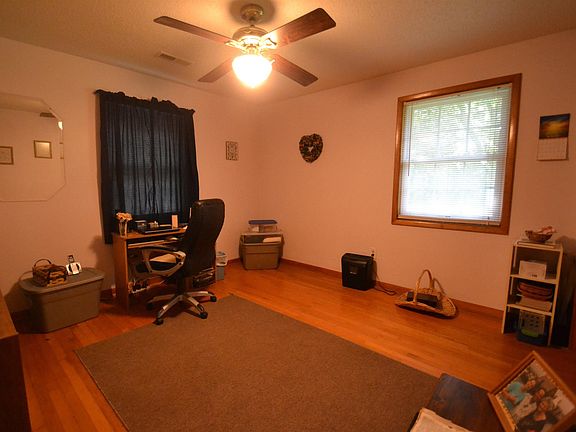 2nd image of 430 County Road 105