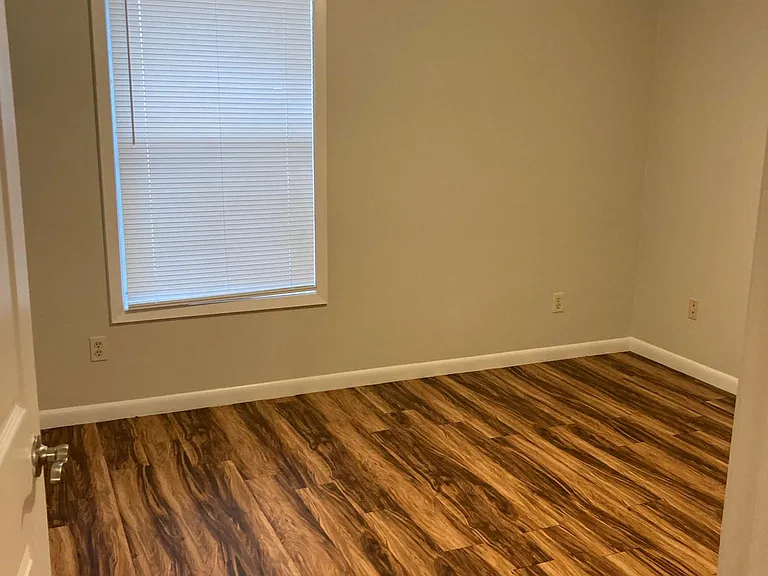 Bedroom 2 (12.6x13)