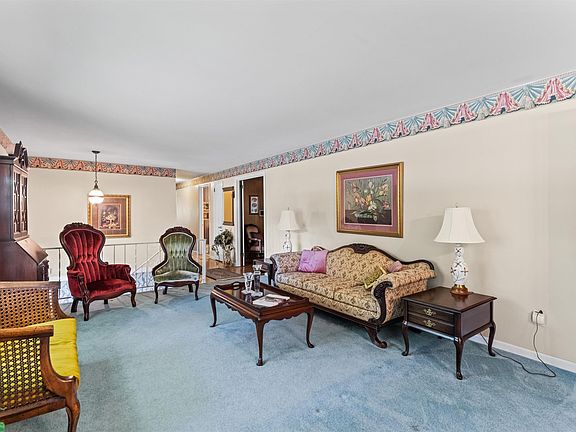 4th image of 5608 Longview Dr
