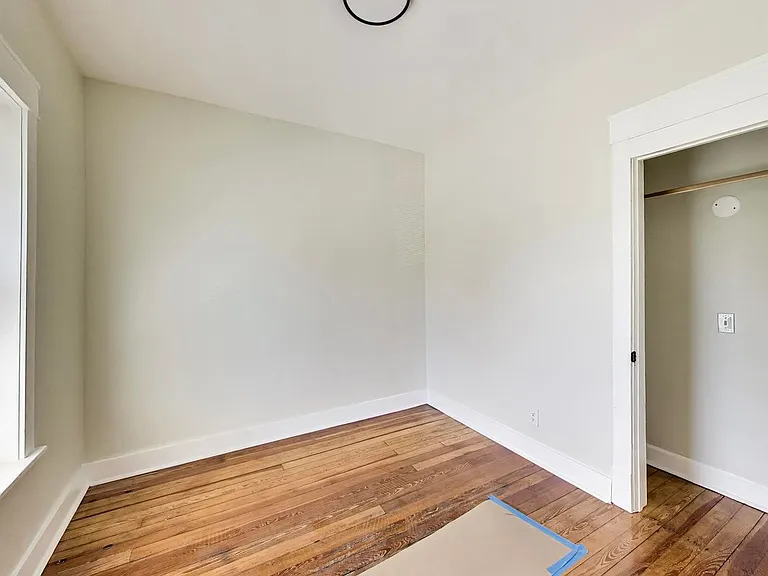 43 N Menard Ave #2 — Photo 30