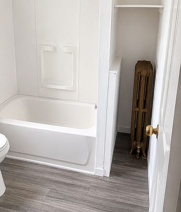 4th image of 476 Hudson Ave APT 3