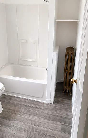 476 Hudson Ave #3 — Photo 4