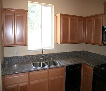 3rd image of 732 Loomis Cir