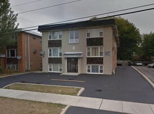 7623 S Roberts Rd, Bridgeview, IL 60455