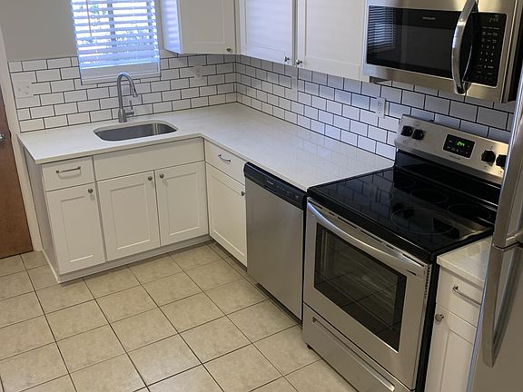 5th image of 2105 E Claybourne Ave