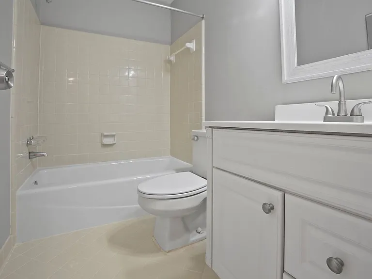 245 Towergate Pl — Photo 10