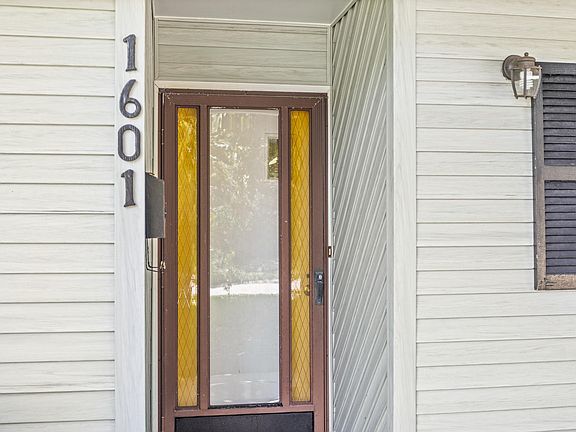 4th image of 1601 Bentin Dr N