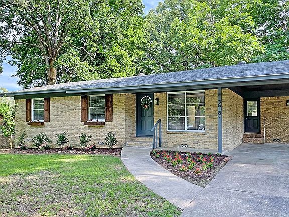 2nd image of 208 Redwood Dr