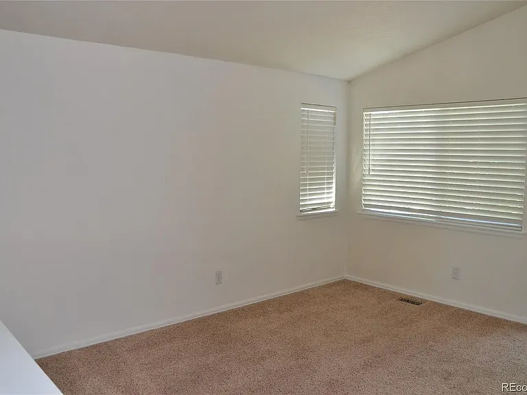 6123 S Quemoy Way — Photo 8