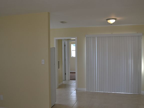 4th image of 3942 15th Ave N