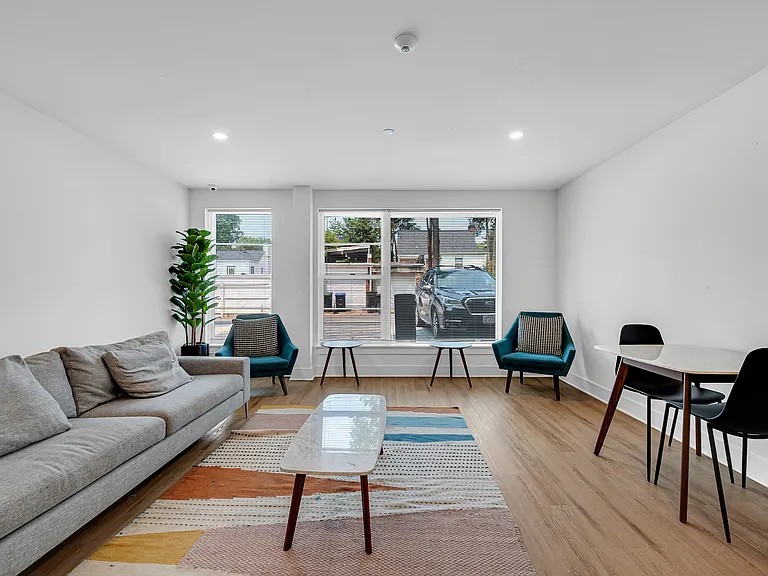 Beech Tree Place Apartments — Photo 14