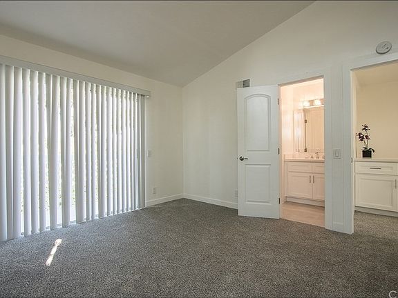 4th image of 2 Allenwood Ln