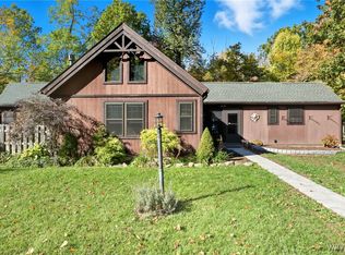 2910 Porter Center Rd, Youngstown, NY 14174